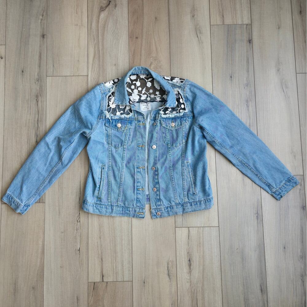 Love Tree Floral Lace Denim Button Up Jacket Women Sz L - Picture 2 of 8